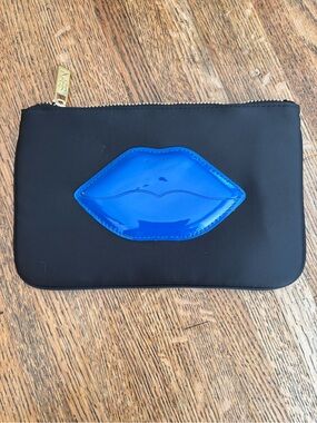 NWOT. NARS Guy Bourdin Black Compact Cosmetic/Makeup Bag “Blue Lips”